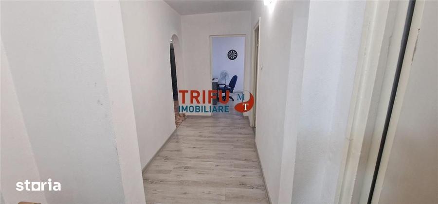 Apartament cu 3 camere decomandat în Cetate