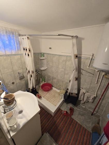 Casă cu 3 camere cu Teren 240 Mp în 23 August