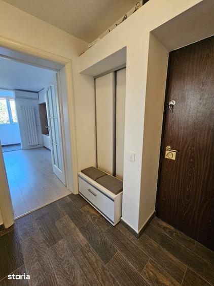 Apartament cu 2 camere semidecomandat în Vatra Luminoasă