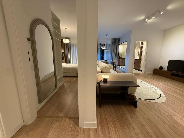 Apartament cu 2 camere semidecomandat, mobilat în Lujerului