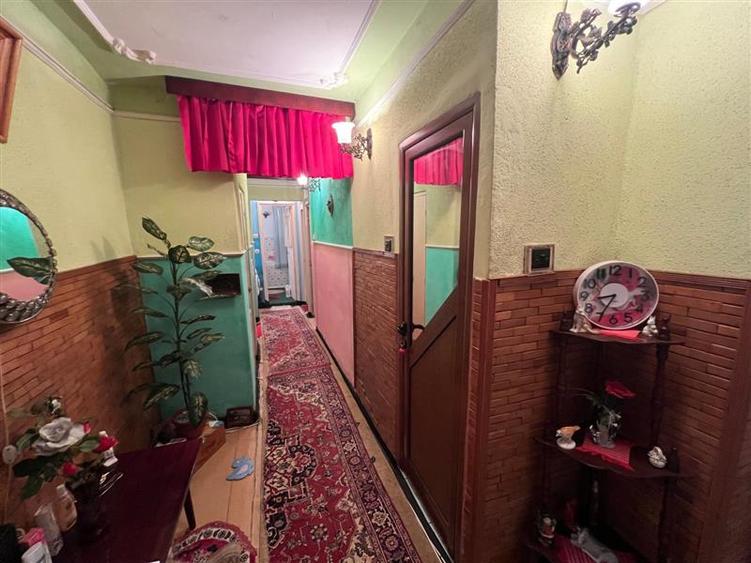 Apartament cu 3 camere decomandat, mobilat în Dancu