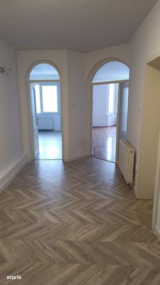 Casă cu 4 camere cu Teren 800 Mp în Zorilor
