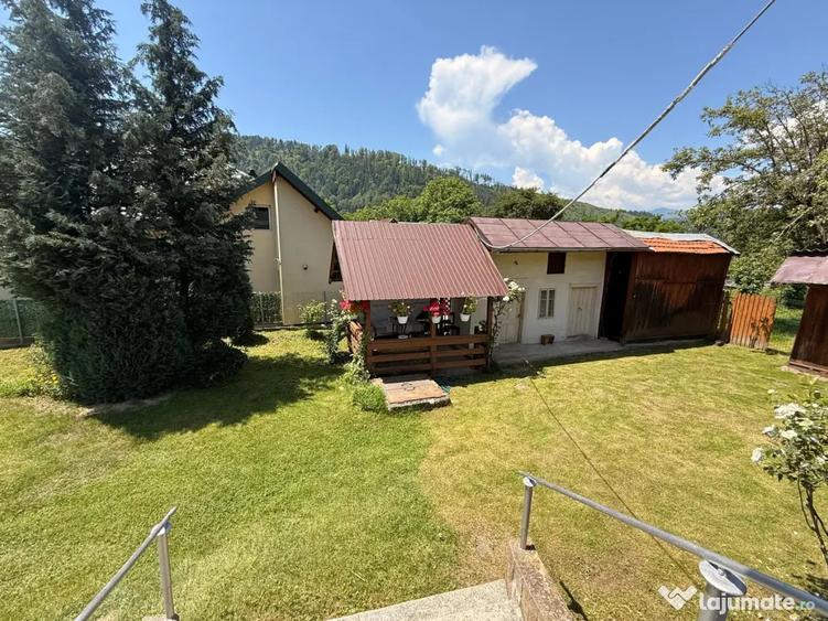 Casă cu 5 camere cu Teren 2146 Mp în Lerești