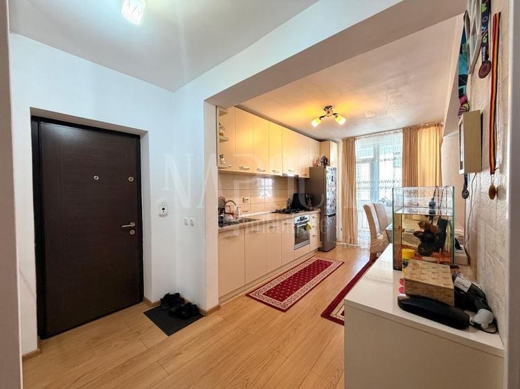 Apartament cu 3 camere semidecomandat în Florești