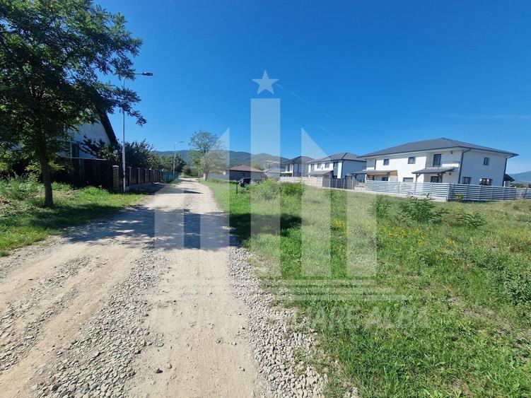 Teren Construcții intravilan de 500 mp, în Nord