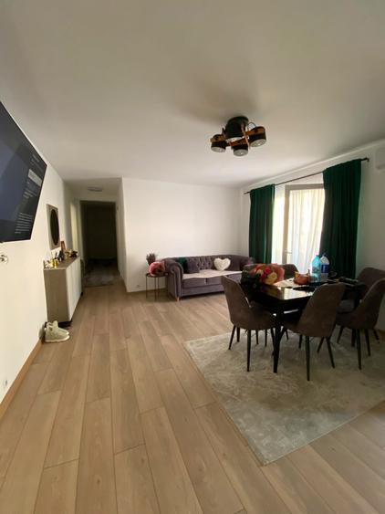 Apartament cu 3 camere decomandat, mobilat în Vest