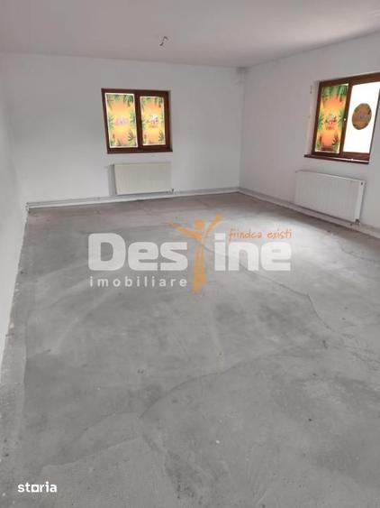 Casă cu 4 camere cu Teren 1200 Mp în Central