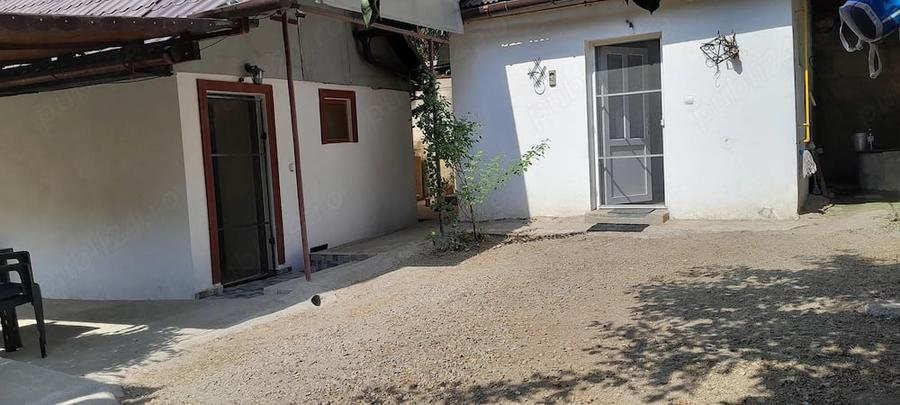 Casă cu 2 camere cu Teren 300 Mp în Central