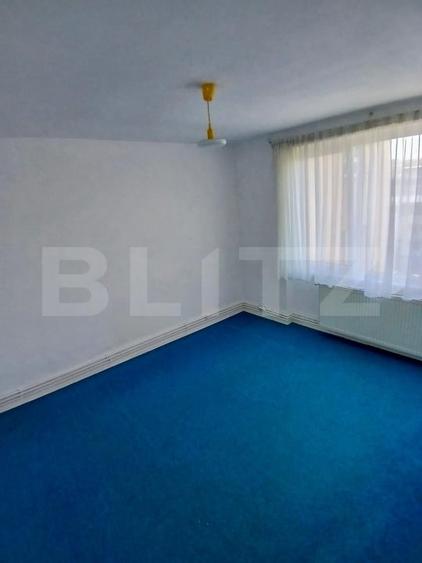 Apartament cu 2 camere semidecomandat, mobilat în Tractorul