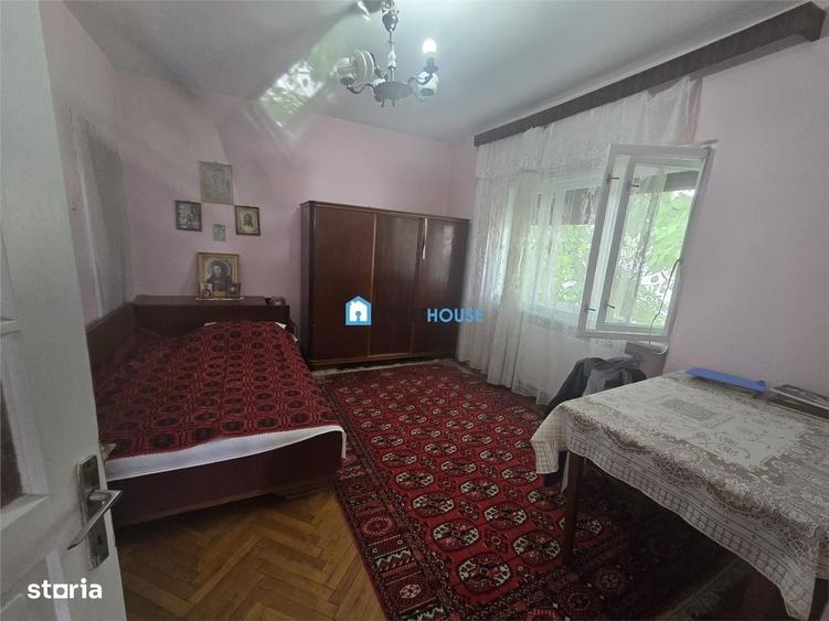 Casă cu 4 camere în Central