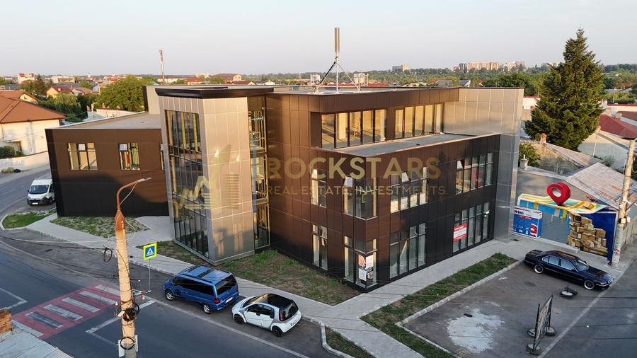 Spațiu comercial, de 148.60000610352 mp, în Dobroești