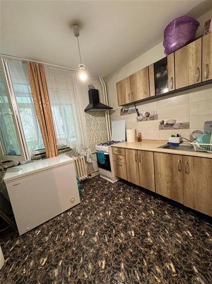 Apartament cu 2 camere semidecomandat în Olteniței