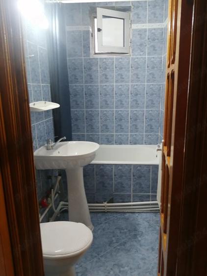 Apartament cu 4 camere decomandat în Viziru 3