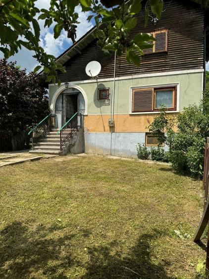 Teren de 5600 mp, în Vărbila