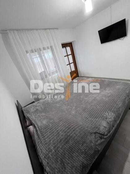 Casă individuală cu 5 camere cu Canalizare în Palas