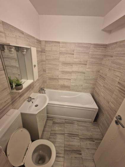 Apartament cu 2 camere semidecomandat, mobilat în Metalurgiei