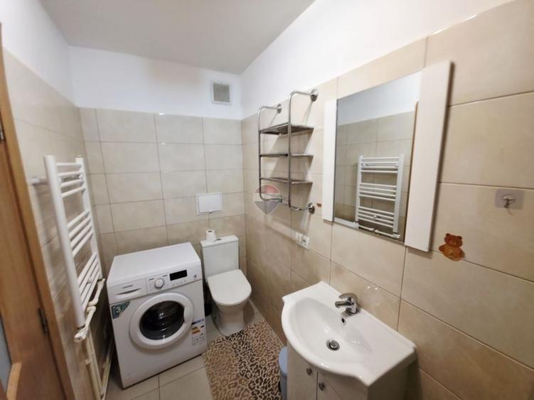 Apartament cu 2 camere decomandat, mobilat în Mărăței