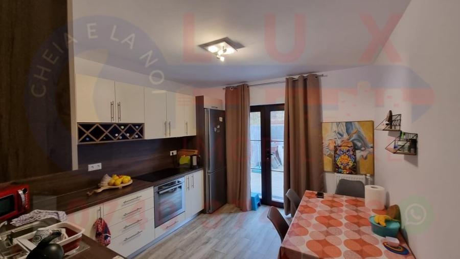 Casă individuală cu 5 camere cu Canalizare în Malcoci