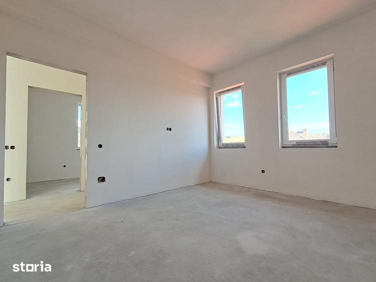 Casă cu 5 camere cu Teren 601 Mp în Apahida