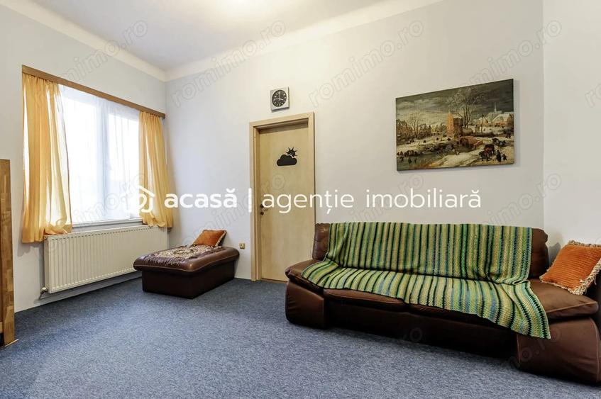 Apartament cu 2 camere semidecomandat, mobilat în Central