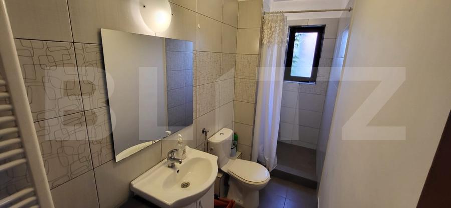 Apartament cu 3 camere semidecomandat, mobilat în Calea Dumbrăvii