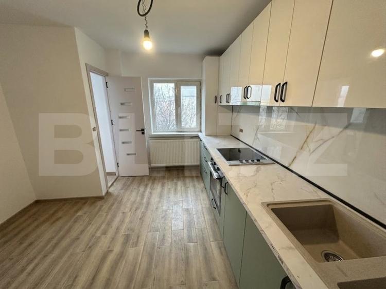 Apartament cu 3 camere decomandat în 1 Mai