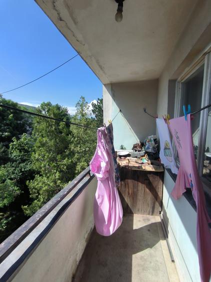 Apartament cu 3 camere semidecomandat în Baraolt