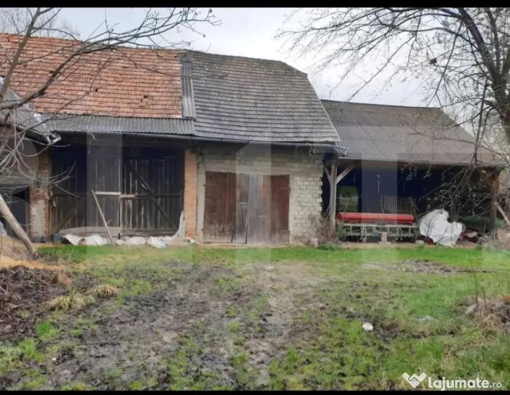 Casă cu 2 camere cu Teren 1426 Mp în Central