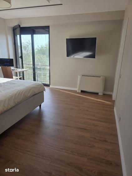 Apartament cu 4 camere, mobilat în Central