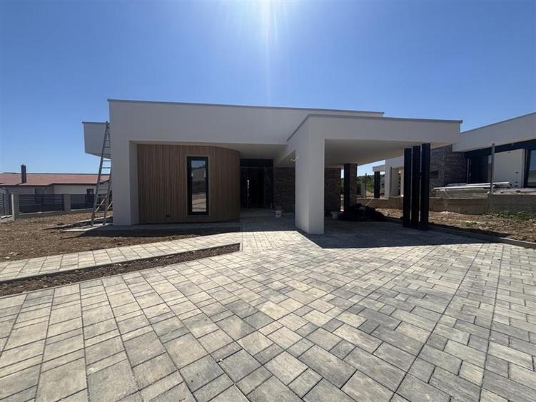 Casă cu 3 camere cu Teren 570 Mp în Dealuri Oradea