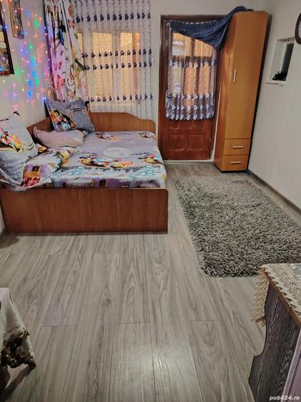 Casă cu 4 camere cu Teren 400 Mp în Cătiașu