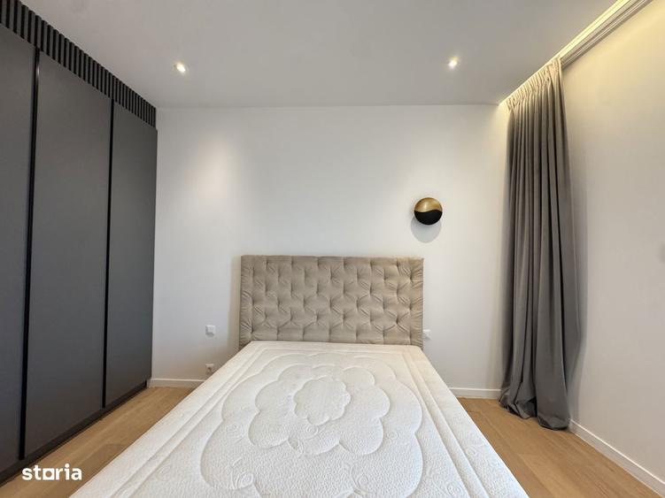 Apartament cu 4 camere, mobilat în Tei