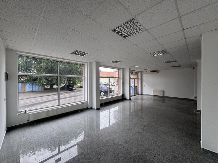 Spațiu comercial, de 120 mp, în 7 Noiembrie