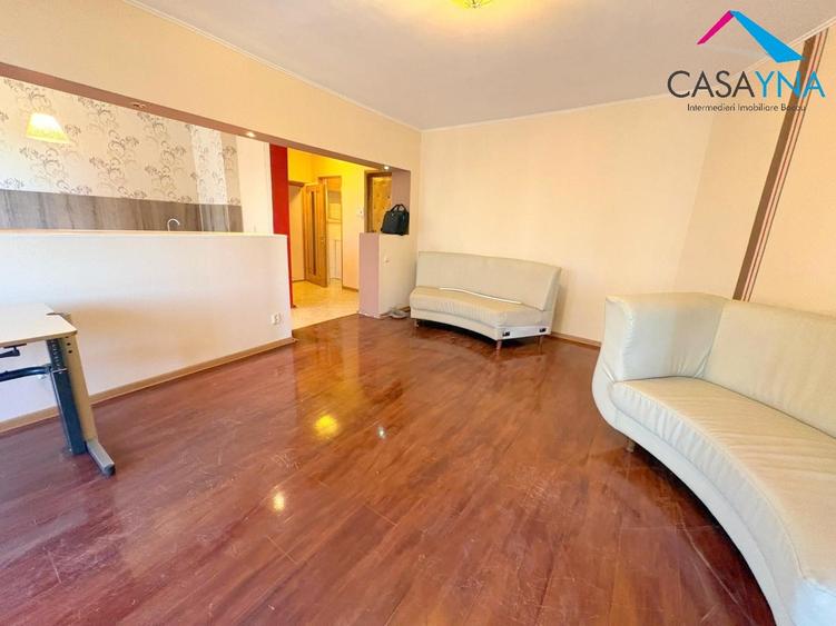 Apartament cu 3 camere decomandat în Ștefan cel Mare