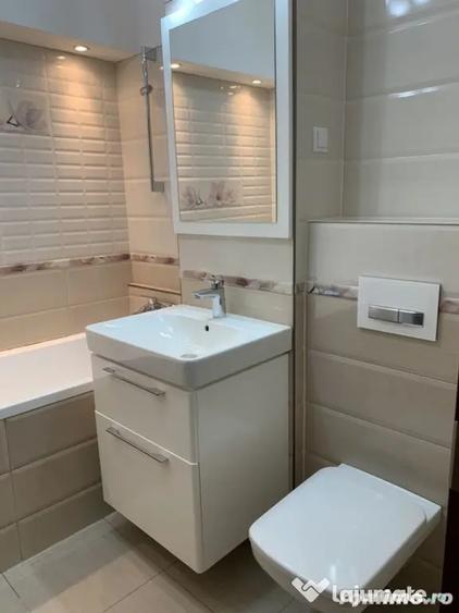 Apartament cu 3 camere decomandat în Girocului