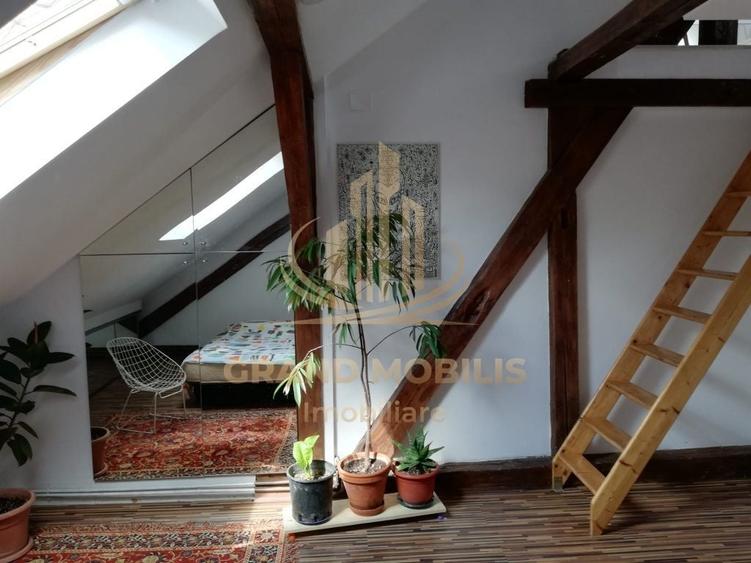 Apartament cu 4 camere decomandat în Central