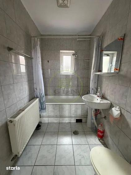 Casă cu 3 camere cu Canalizare în Trei Stejari
