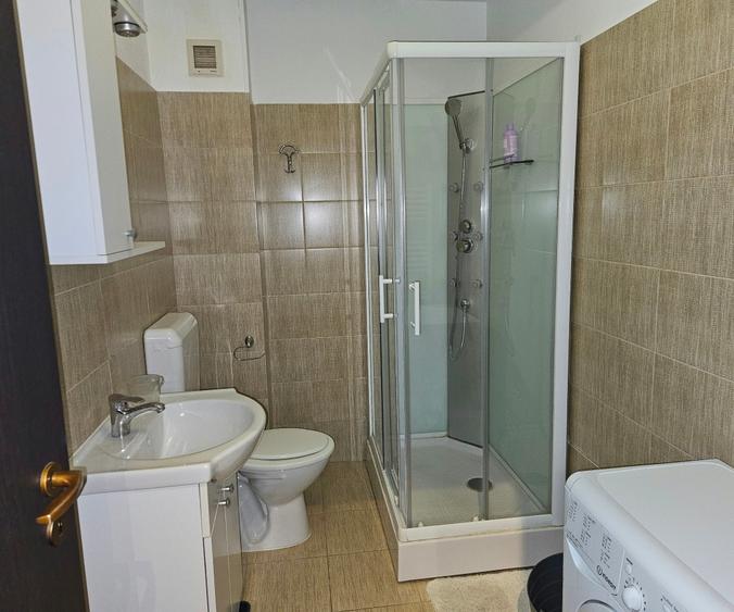 Apartament cu 2 camere semidecomandat în Mihai Bravu