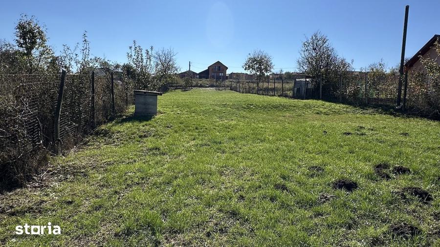 Teren de 790 mp, în Roșia