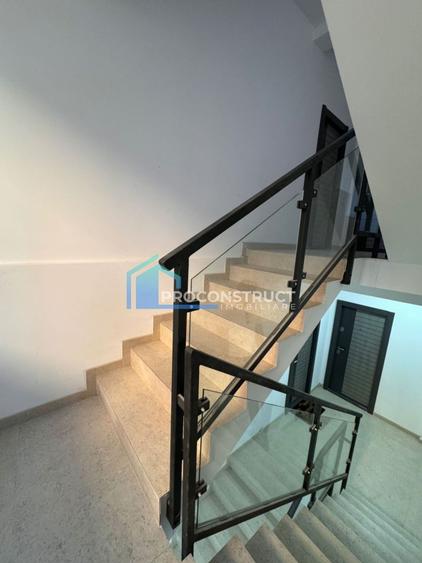 Penthouse cu 3 camere semidecomandat în Giroc
