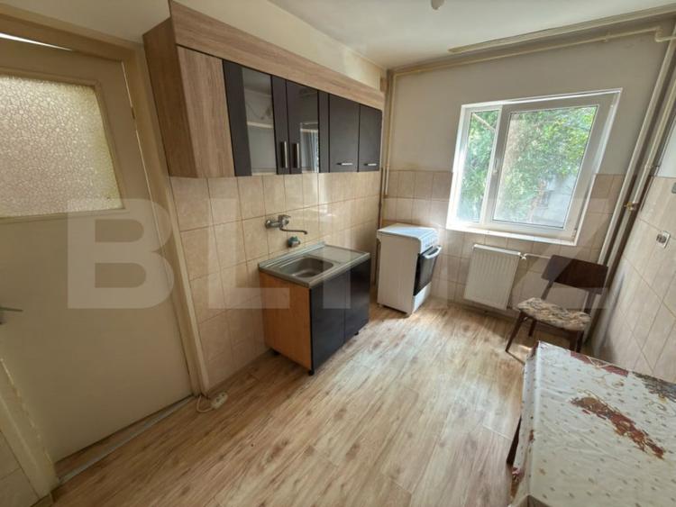 Apartament cu 2 camere decomandat în Vest