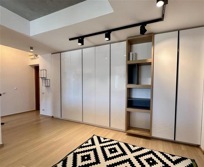 Apartament cu 3 camere decomandat, mobilat în Dorobanți