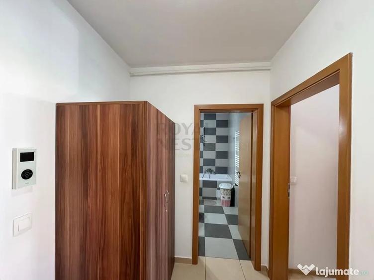 Apartament cu 2 camere decomandat în Tractorul