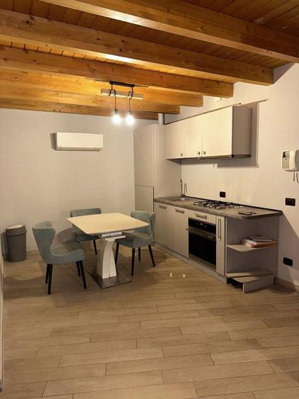 Apartament cu 2 camere semidecomandat în P-ța Unirii