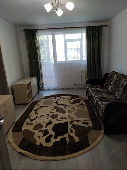 Apartament cu 2 camere decomandat în Gară