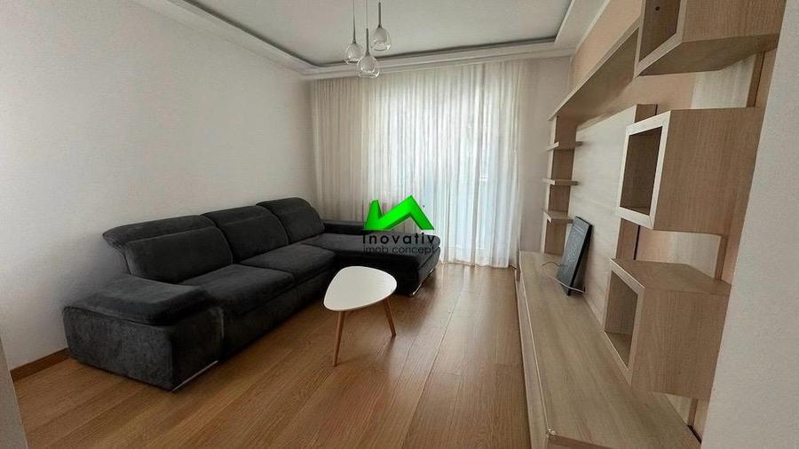 Apartament cu 3 camere decomandat în Hipodrom 3