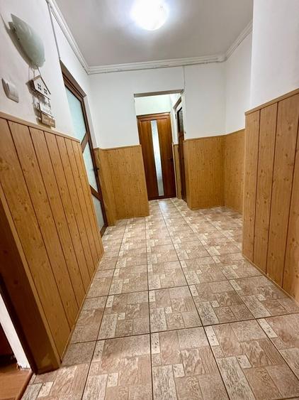 Apartament cu 3 camere în Trivale