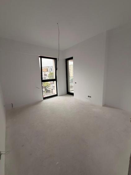 Apartament cu 3 camere decomandat în P-ța Muncii