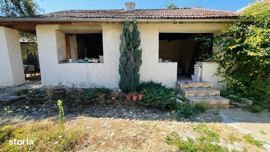 Casă cu 2 camere în Central