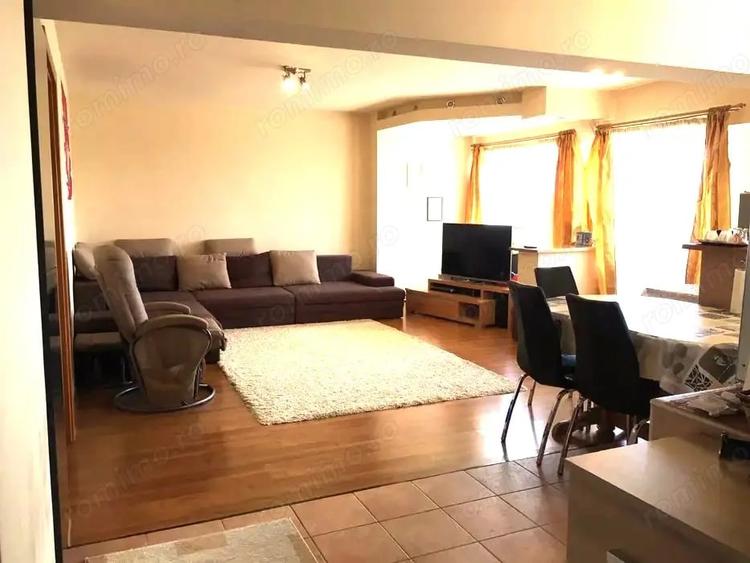 Apartament cu 4 camere decomandat în Simion Bărnuțiu